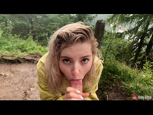 ❤️ Fáinleogann cailín cum tar éis blowjob poiblí - Eva Elfi Sluts linn ❌️